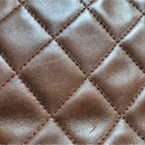 Authentic Chanel VTG CrossBody Tassel Brown Lambskin Camera Bag Purse RARE GHW - Picture 10 of 14